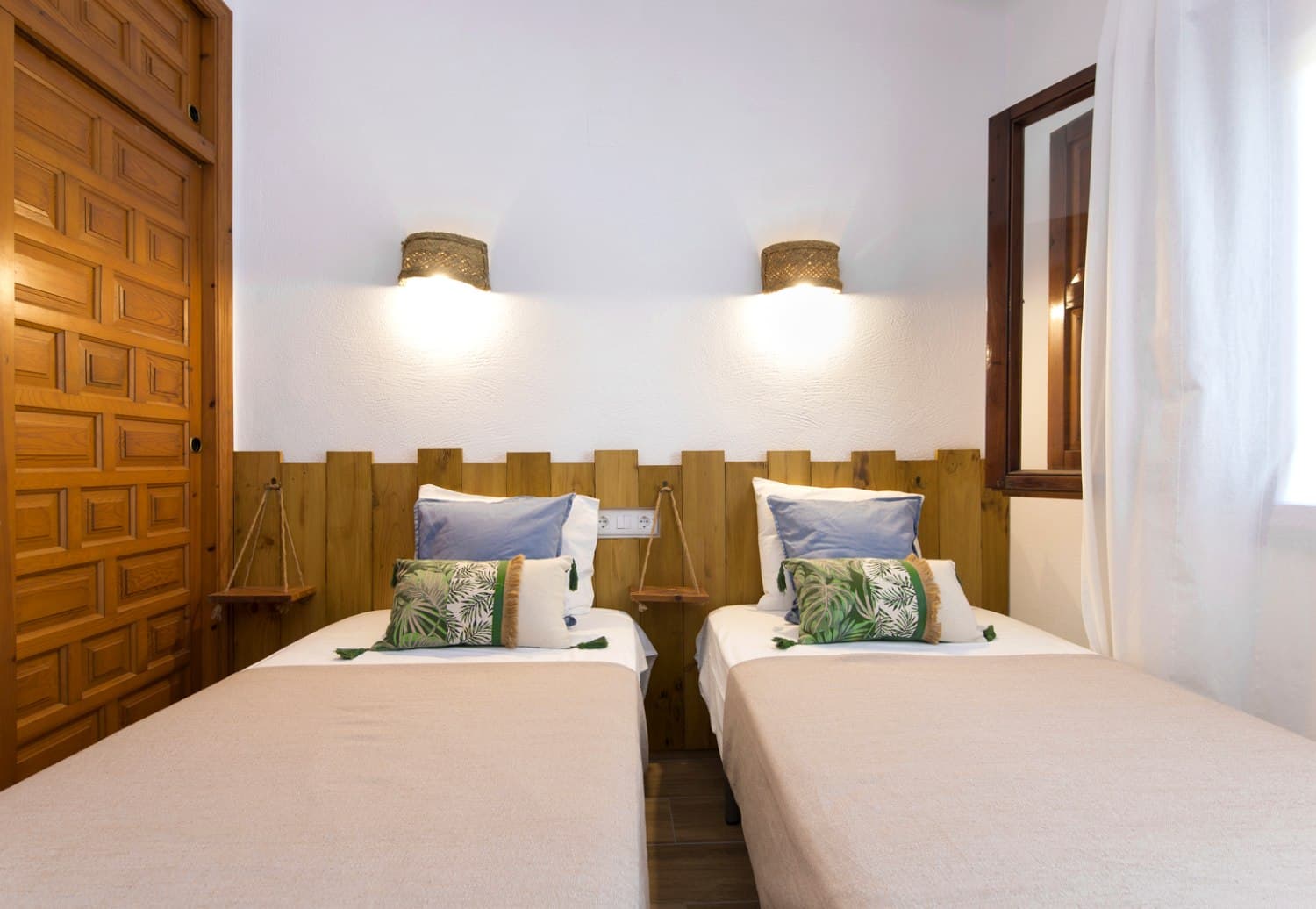 Dormitorio con dos camas — Casa Oliver
